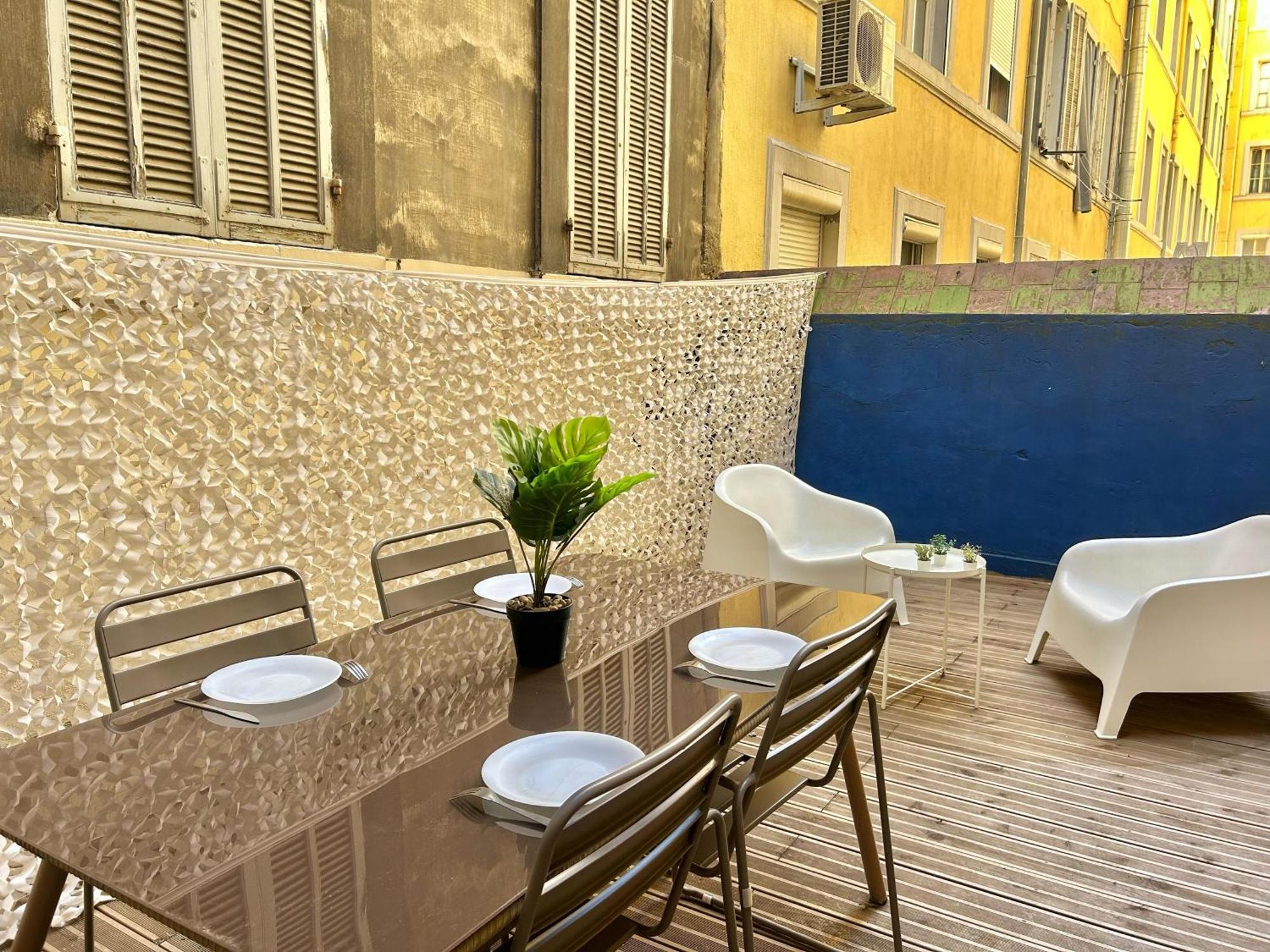Chez Marie Et Romain- De Charme Au Coeur De La Joliette Proche Panier Centre Marseille